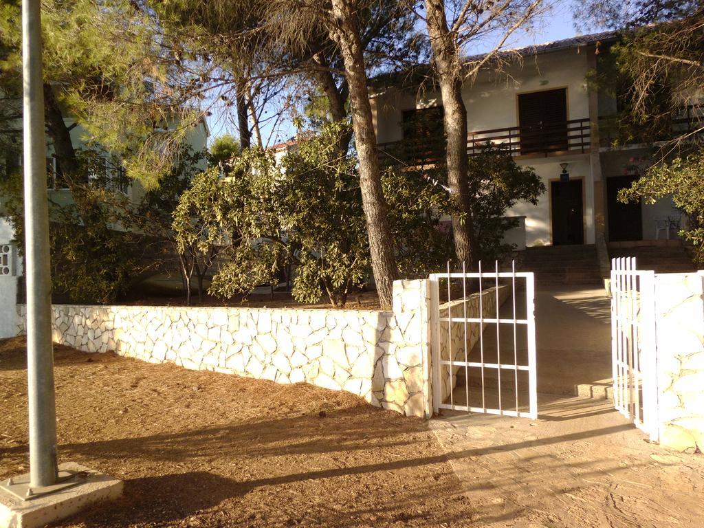 Apartments Kreso 5 Meters From The Beach With See View Shadow And Parking Place Stara Novalja Kültér fotó