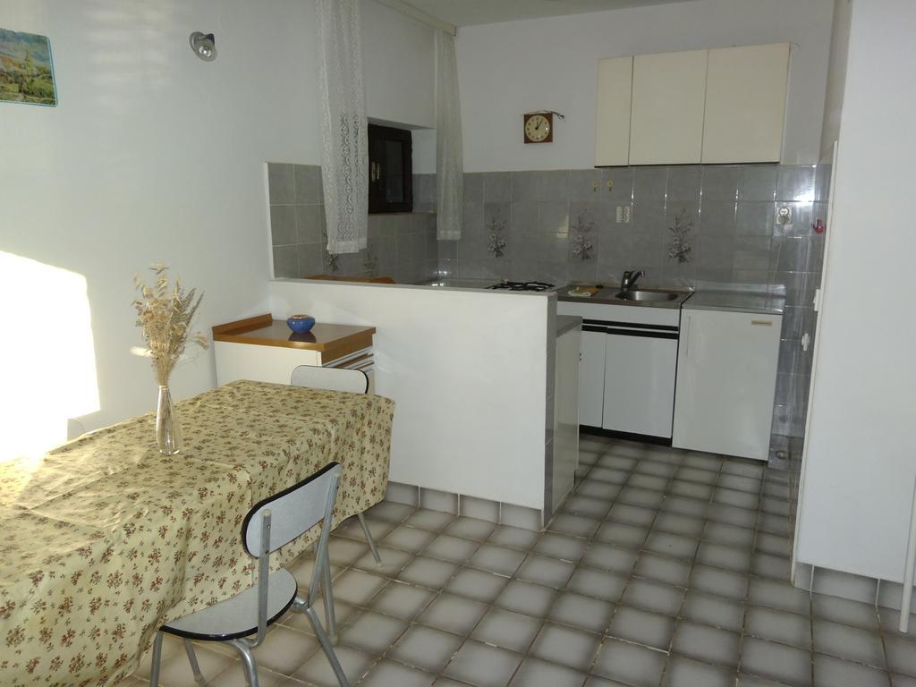 Apartments Kreso 5 Meters From The Beach With See View Shadow And Parking Place Stara Novalja Szoba fotó